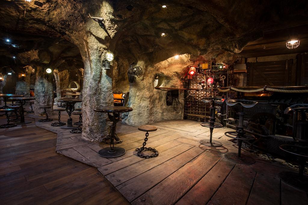 Huus Gstaad Otel Saanen Dış mekan fotoğraf